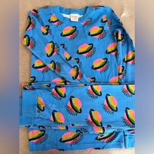 Hannas (kids pajamas) great condition